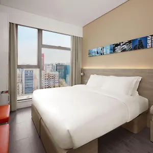 Отель Lodgewood By Nina Hospitality Mong Kok, Гонконг
